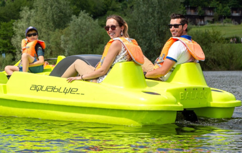 Location pédalo 5 places - 1H